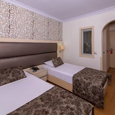Hotel Faros Grand