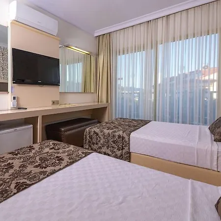 Faros Grand Hotel 3*